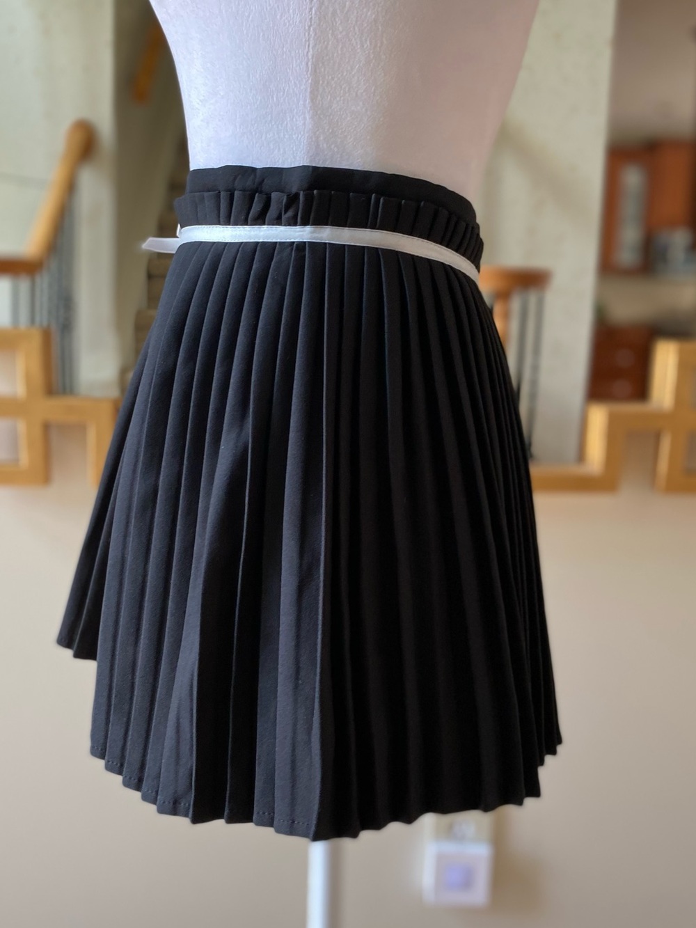 Noey Homm pleated mini skirt skort black with white bow size XS/Small - Picture 4 of 14